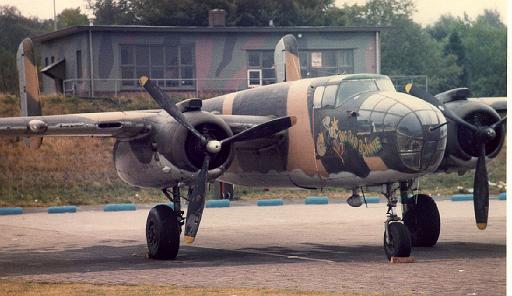 1981-09 B25 Mitchell.jpg